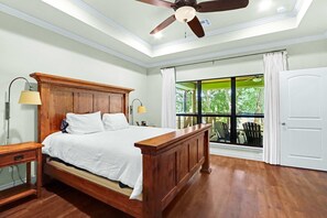 House, Multiple Beds, Patio (Dunlap Cabin) | 3 bedrooms, individually decorated, individually furnished, bed sheets