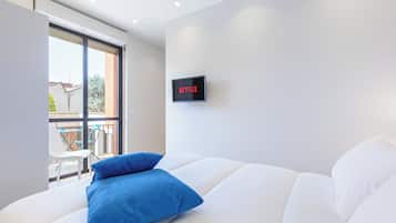 1 habitación, tabla de planchar con plancha, wifi gratis y ropa de cama