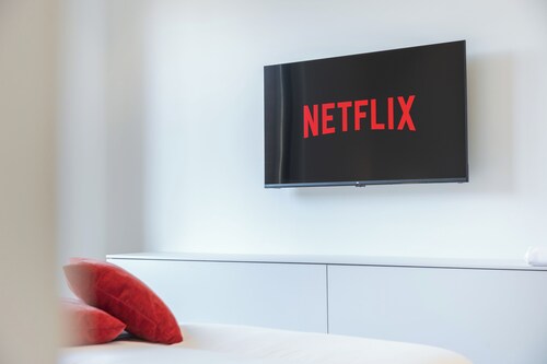 C8 Apartments: Rosso Rubino 03