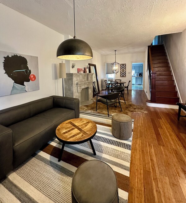 Smart TV - GREENSBERG'S BUNDLE OF HAPPINESS (Allentown)