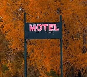 Miscellaneous - Relaxing Getaway in our Classic Room at Lodges of Oak Creek! (Oak Creek)