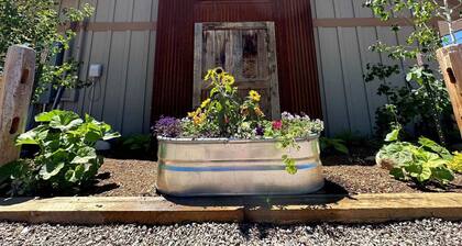 Relax in the Mountains – Quiet Lodging Close to Steamboat & Stagecoach