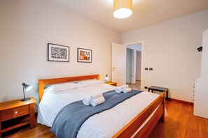 4 camere, ferro/asse da stiro, Wi-Fi gratuito, lenzuola