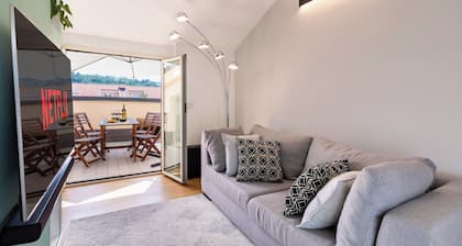 Modern Apartment Double Terrace and Free Parking
