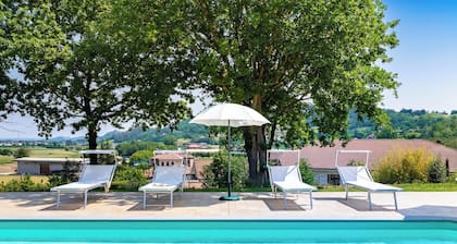 Tid House B&B - Three Bedroom Apartment, Sleeps 5