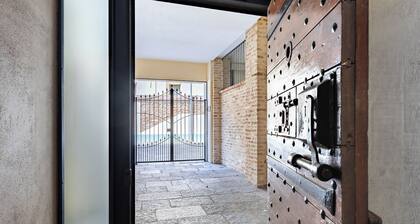 Residenza Duomo - One Bedroom Apartment, Sleeps 2