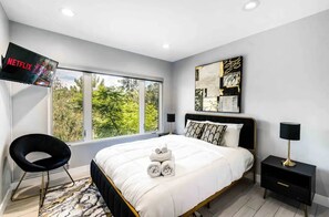 2 bedrooms, bed sheets
