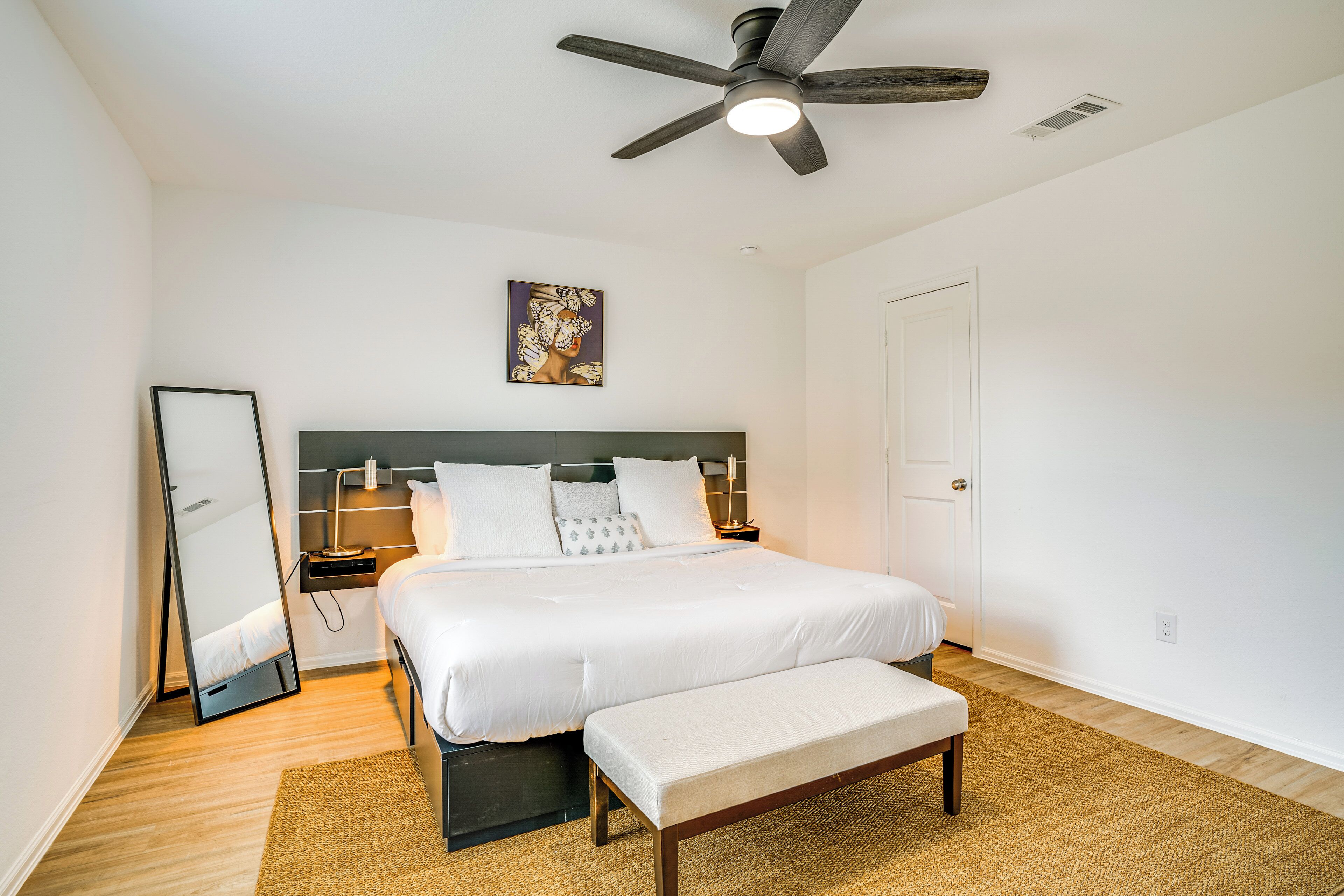 3 bedrooms, desk, iron/ironing board, WiFi