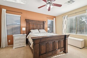 4 soverom, strykejern/-brett, wi-fi og sengetøy