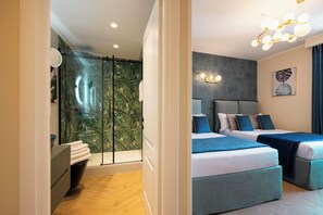 Luxury Quadruple Room | In-room safe, desk, laptop workspace, soundproofing - Celeste Suites Vittorio Emanuele  (Rome)