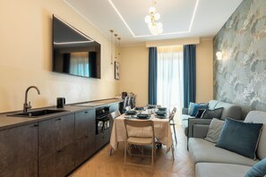 Family Quadruple Room, City View | In-room safe, desk, laptop workspace, soundproofing - Celeste Suites Vittorio Emanuele  (Rome)