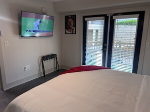 1 bedroom, desk, iron/ironing board, WiFi