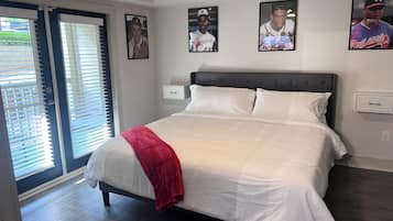 1 bedroom, desk, iron/ironing board, WiFi