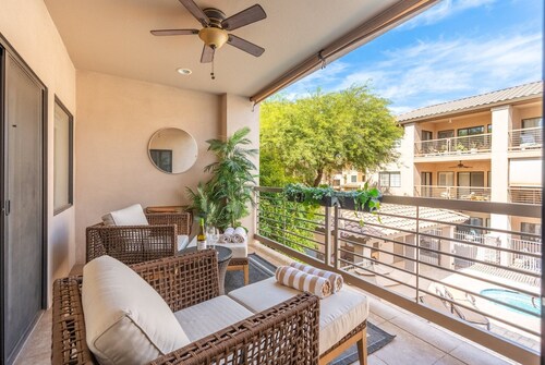 Pool View Condo: Golf & Trails