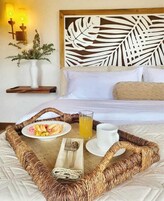 Deluxe Suite, 1 King Bed, Balcony, Mountain View | Premium bedding, down comforters, pillowtop beds, in-room safe