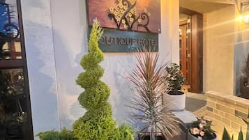 Fachada de la propiedad