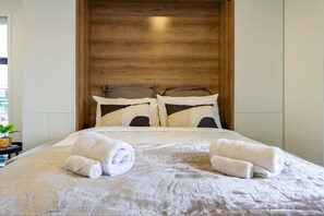 1 bedroom, iron/ironing board, free WiFi, bed sheets