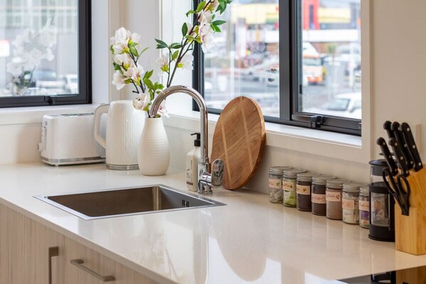 Interior - Luxurious Studio: Prime location, City Centre (Christchurch)