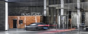 Exterior - 34th Floor High rise with 180° Strip Views + Open Balcony - No Resort Fees (Las Vegas)
