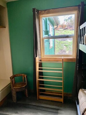 3 bedrooms, desk, iron/ironing board, travel cot