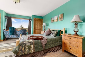 3 bedrooms, desk, iron/ironing board, travel crib - Cabin * Hot tub * Fire pit * View * Getaway! (Oak Harbor)
