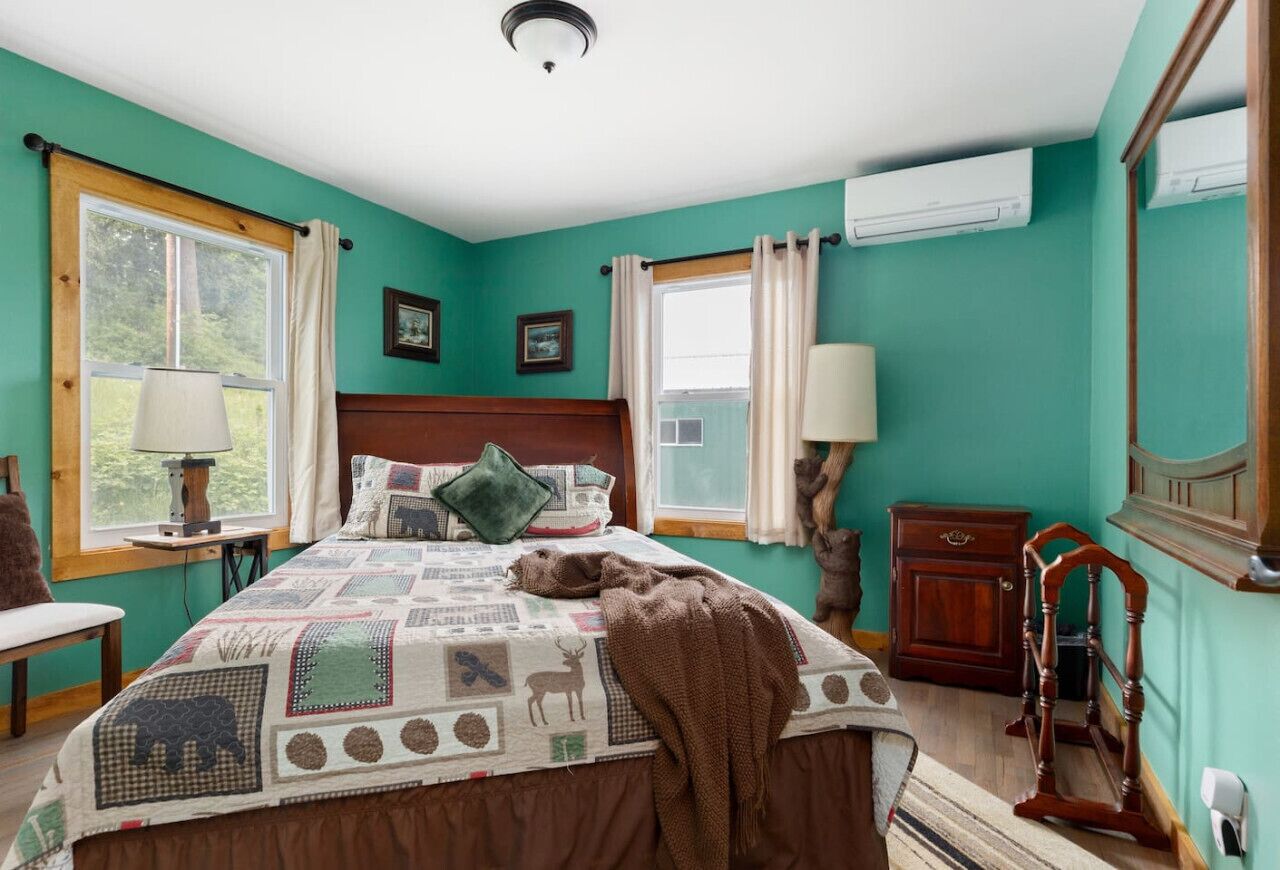 3 camere, una scrivania, ferro/asse da stiro, culla da viaggio