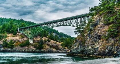 Mt. Baker View * Harbor * King Bed * Fire Pit!