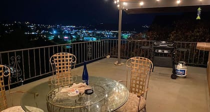 Mt. Baker View * Harbor * King Bed * Fire Pit!