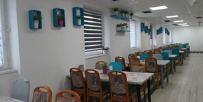 Dining - FREE PARKING, FREE BREAKFAST, only 15 minutes to City Center (Budapest)