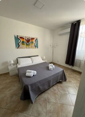 1 camera, ferro/asse da stiro, Wi-Fi, lenzuola