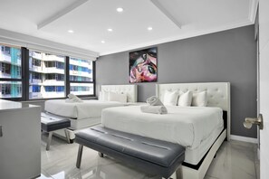 3 عدّة غرف نوم ومكواة/لوح كي وواي فاي مجانًا وملاءات أسرّة