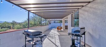 Casa Blanca, Newer 3-bedroom house in amazing Rio Rico with WiFi, AC, spa, patio