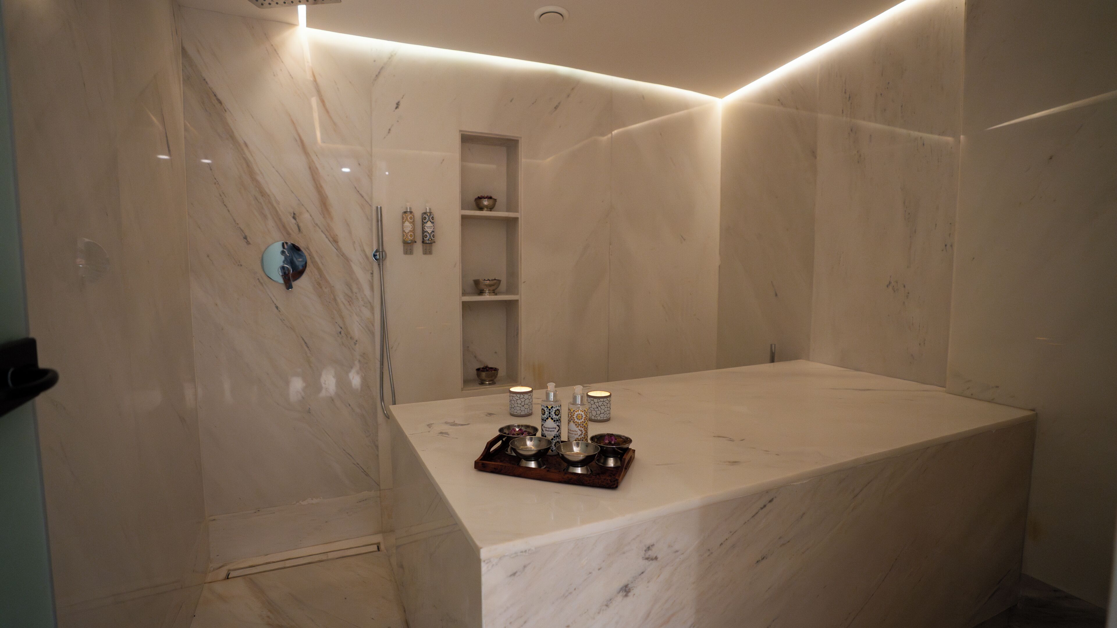 Photo - BRĂAT Hôtel