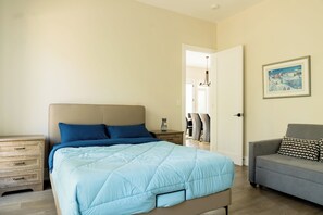 5 bedrooms, desk, iron/ironing board, free WiFi