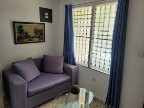 Living area - Cozy private studio with private parking,WiFi and AC in charming Santo Domingo (Santo Domingo)