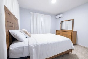 4 bedrooms, free WiFi, bed sheets - Spacious 4-Bedroom House in a great location in Jobos Beach, Isabela. WIFI & A/C (Isabela)