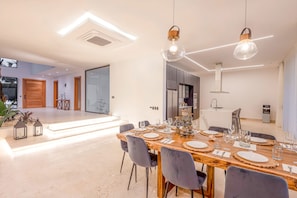 Villa | 10 bedrooms, Internet