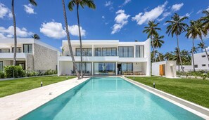 Villa | 10 bedrooms, Internet
