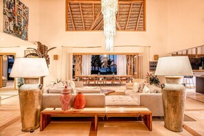 House | 5 bedrooms, Internet