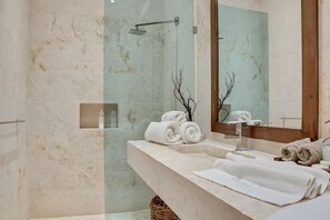 Villa | 11 bedrooms, Internet - Beachfront Oasis Pool Chef Hskp Sleeps 22 (Las Terrenas)