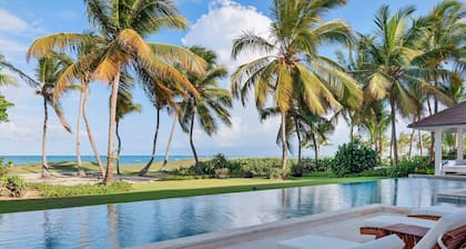 5BR Oceanfront Golf Estate w Pool Private Chef