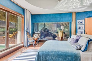 Villa | 5 bedrooms - Dazzling Beachfront Villa With Swim-up Bar (Punta Cana)