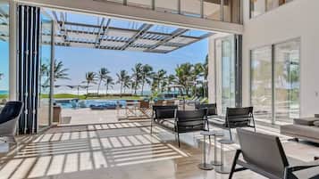 Vila, akses difabel | 8 kamar tidur dan internet