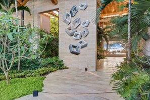 8 habitaciones y acceso a internet