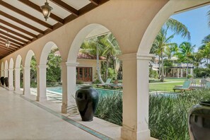 9 bedrooms - Sophisticated Villas With Private Pools and Staff (Punta Cana)