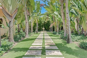 Villa - Sophisticated Villas With Private Pools and Staff (Punta Cana)