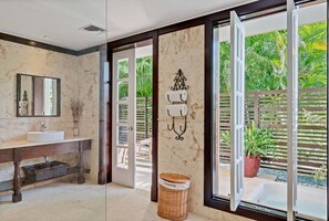 Villa - Sophisticated Villas With Private Pools and Staff (Punta Cana)