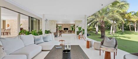 Villa | 5 dormitorios y Internet