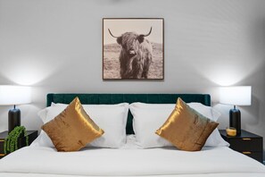 2 Schlafzimmer, Schreibtisch, Bügeleisen/Bügelbrett, WLAN