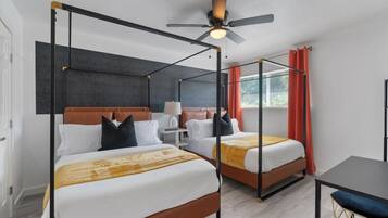 2 Schlafzimmer, Schreibtisch, Bügeleisen/Bügelbrett, WLAN